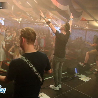 2025-10-03 | Siegener Oktoberfest<br>↪ UnArt & Almrocker